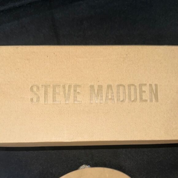 Steve Madden Silver Crystal Sandals w/ Ankle Straps Size 10 - Picture 9 of 10